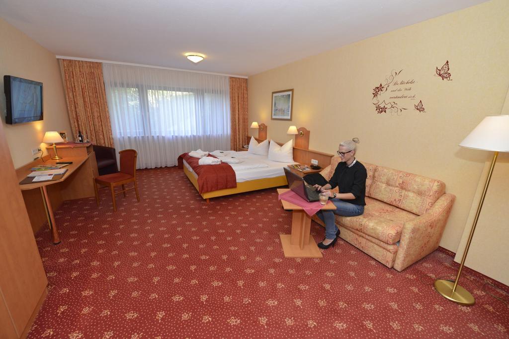 Hotel Die Kleine Blume Erfweiler Esterno foto