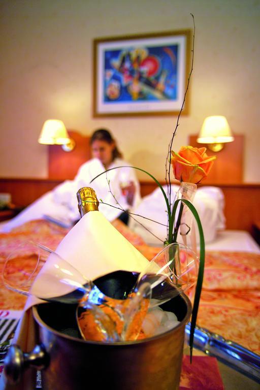 Hotel Die Kleine Blume Erfweiler Esterno foto