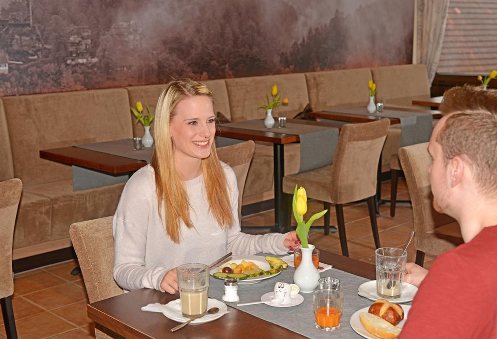 Hotel Die Kleine Blume Erfweiler Esterno foto