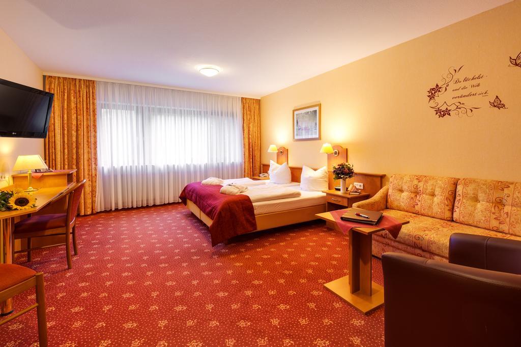 Hotel Die Kleine Blume Erfweiler Esterno foto