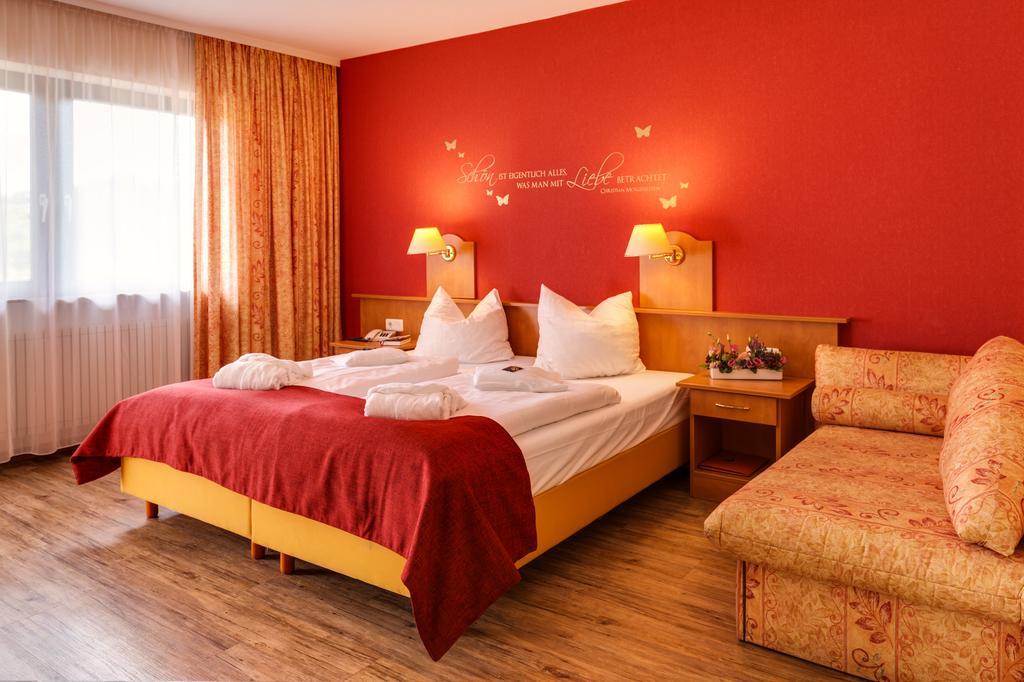 Hotel Die Kleine Blume Erfweiler Esterno foto