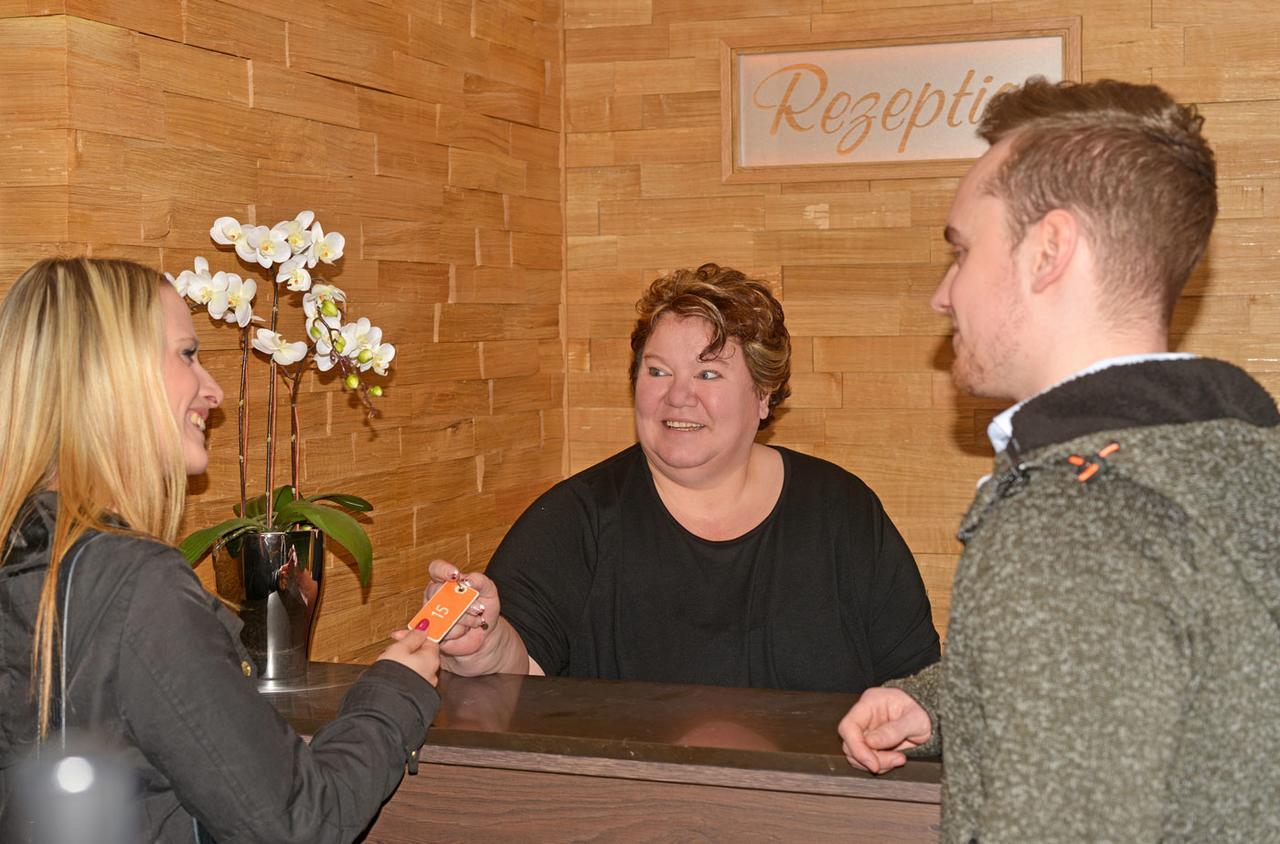 Hotel Die Kleine Blume Erfweiler Esterno foto